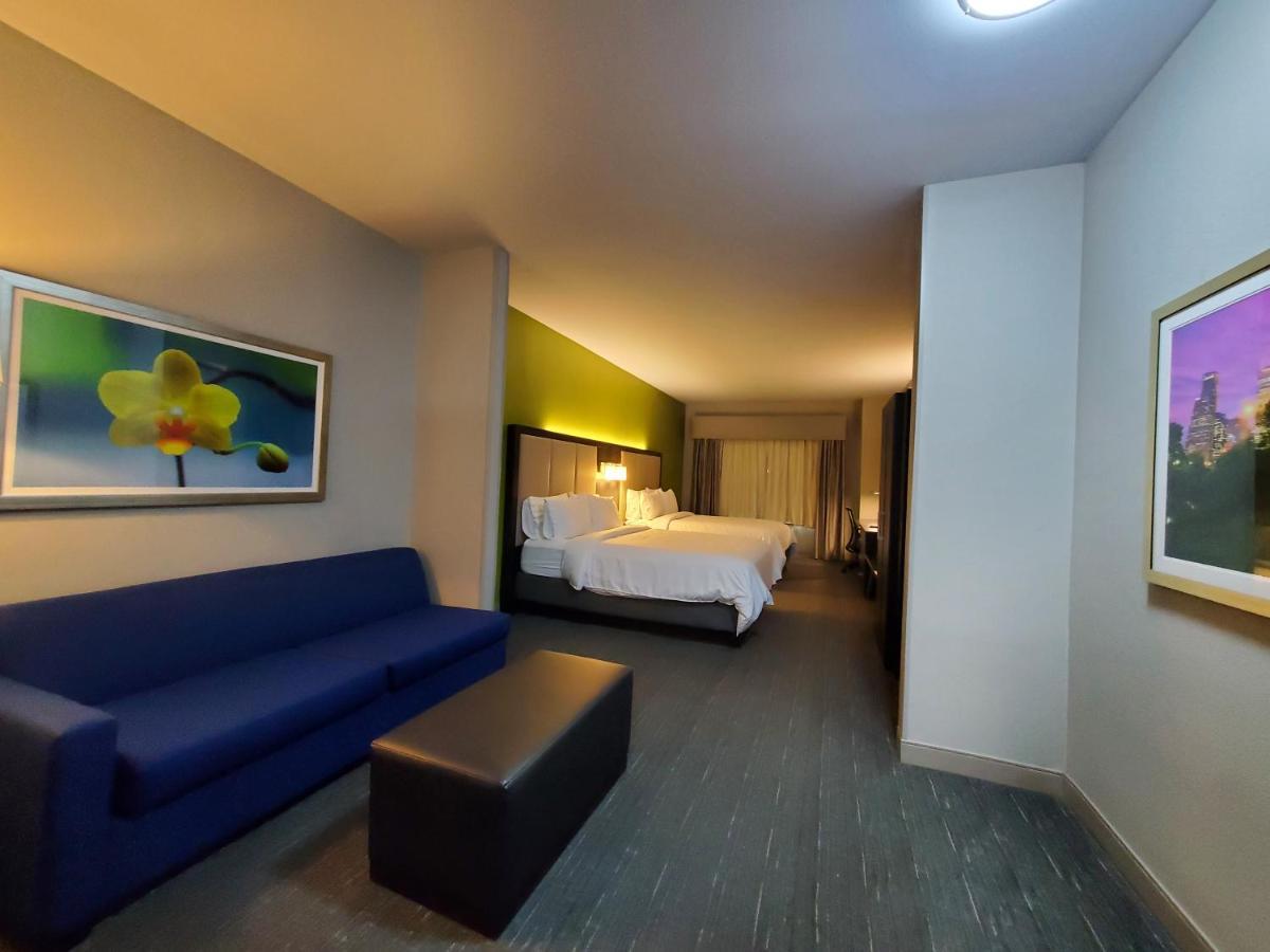 Holiday Inn Express Pearland By Ihg Exterior photo