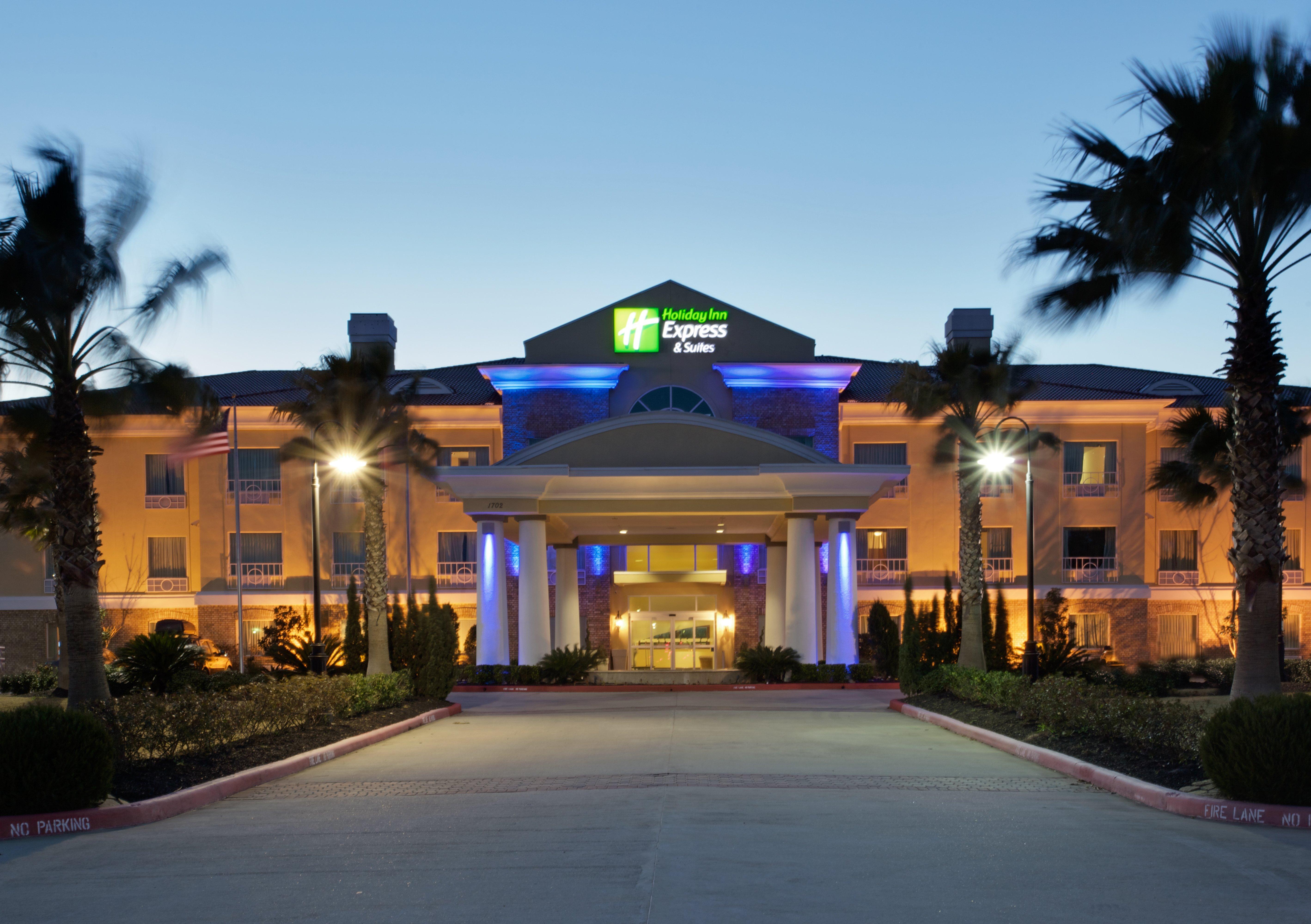 Holiday Inn Express Pearland By Ihg Exterior photo