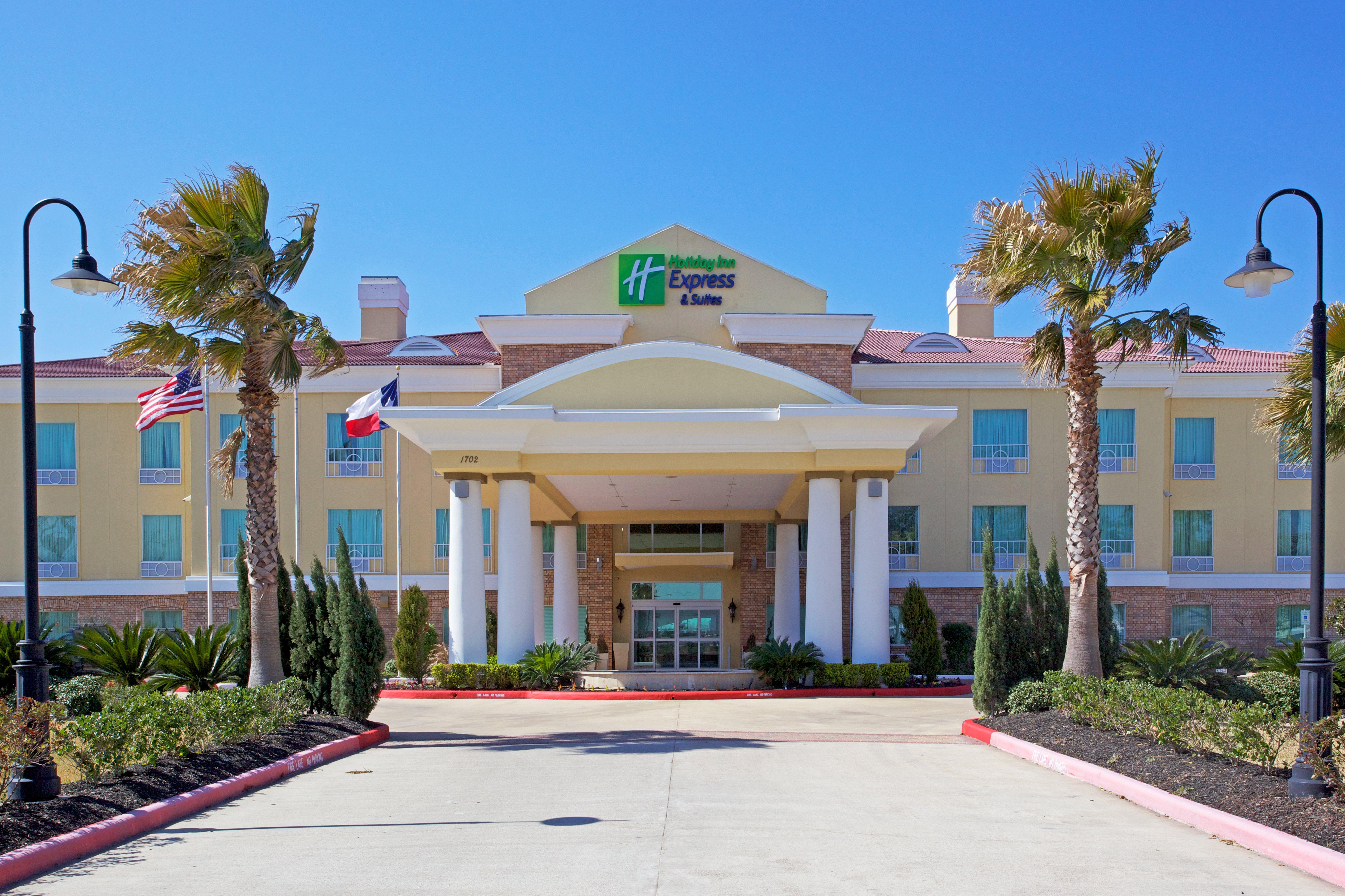Holiday Inn Express Pearland By Ihg Exterior photo
