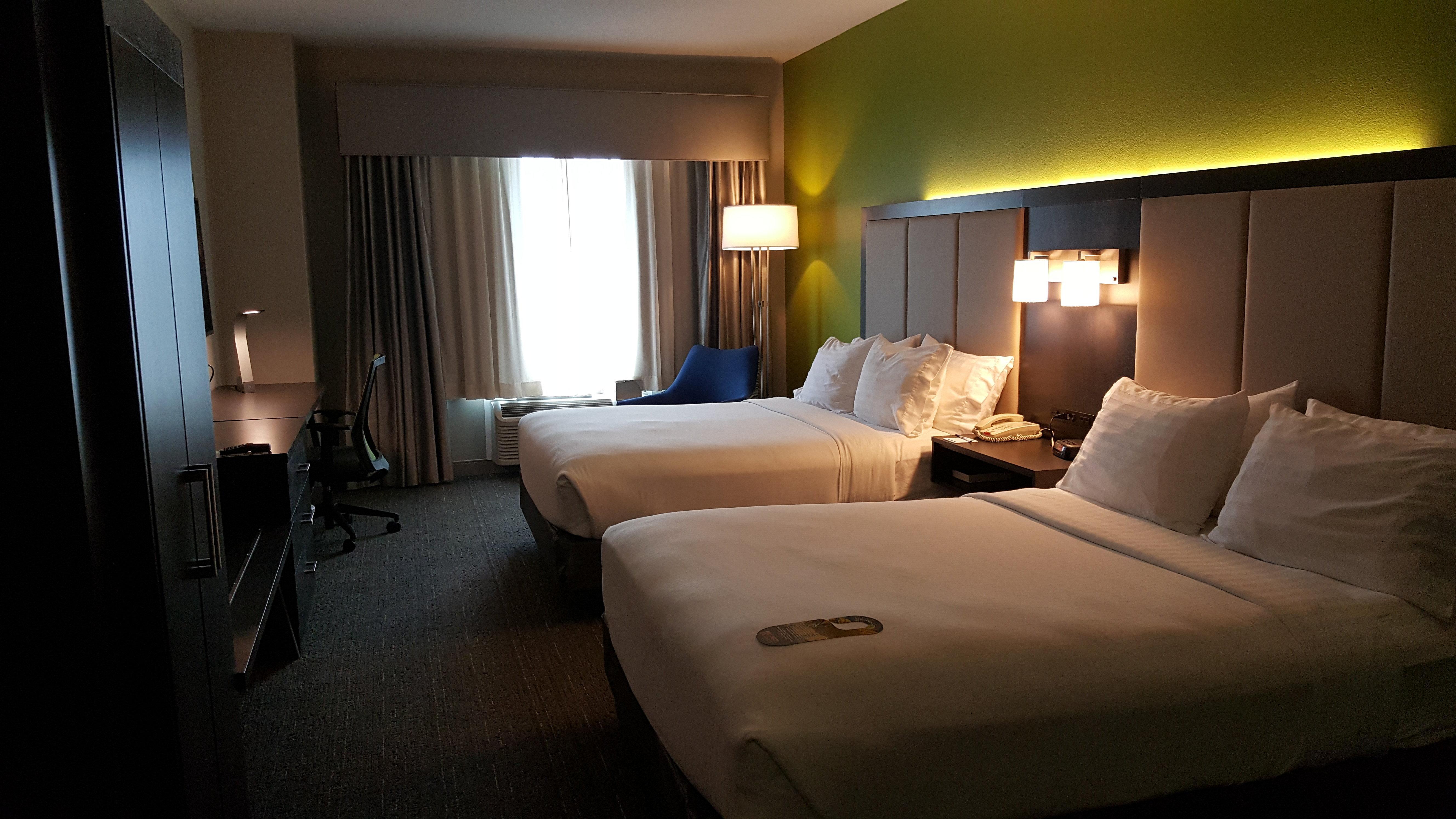 Holiday Inn Express Pearland By Ihg Exterior photo
