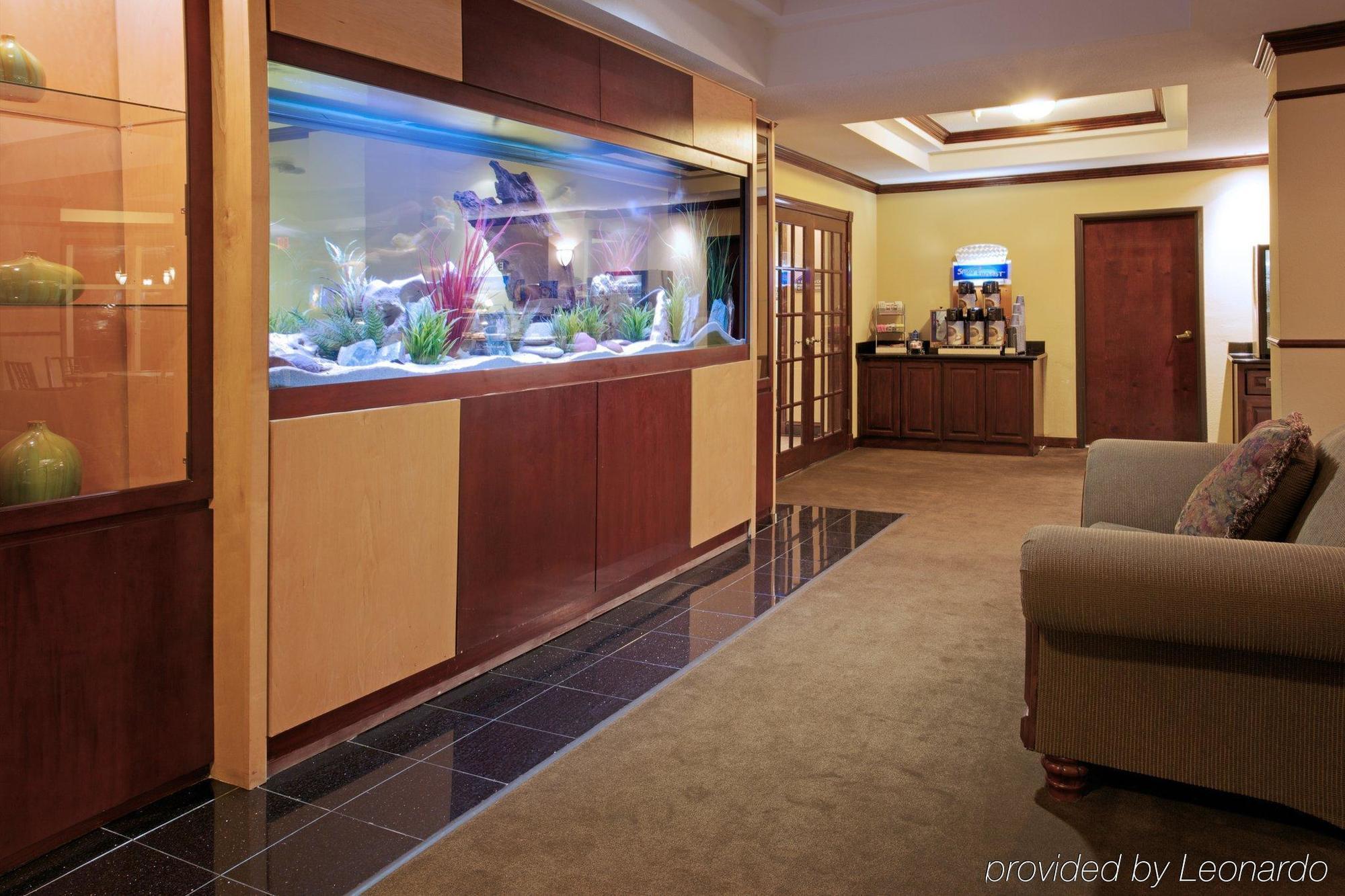 Holiday Inn Express Pearland By Ihg Interior photo