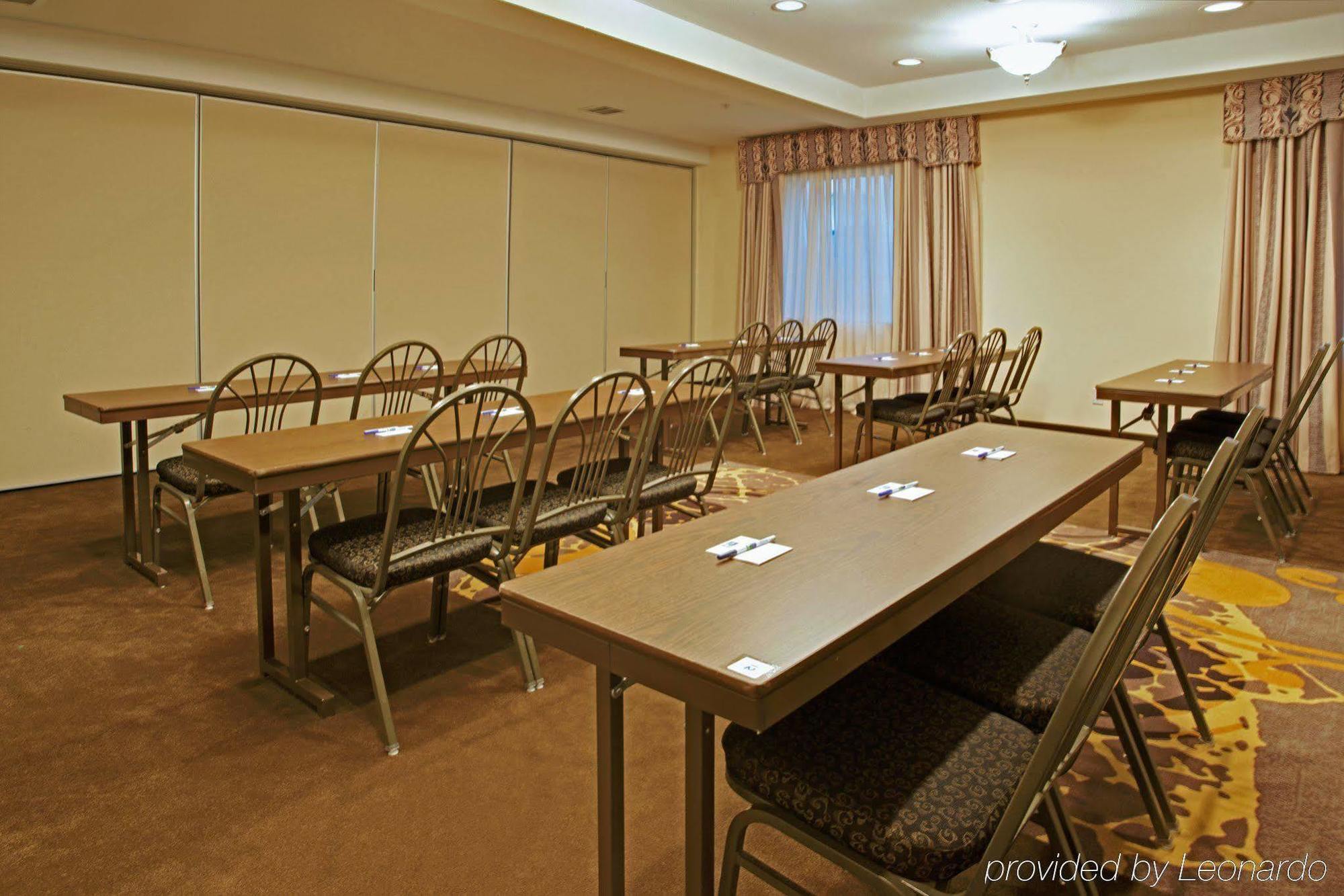Holiday Inn Express Pearland By Ihg Facilities photo