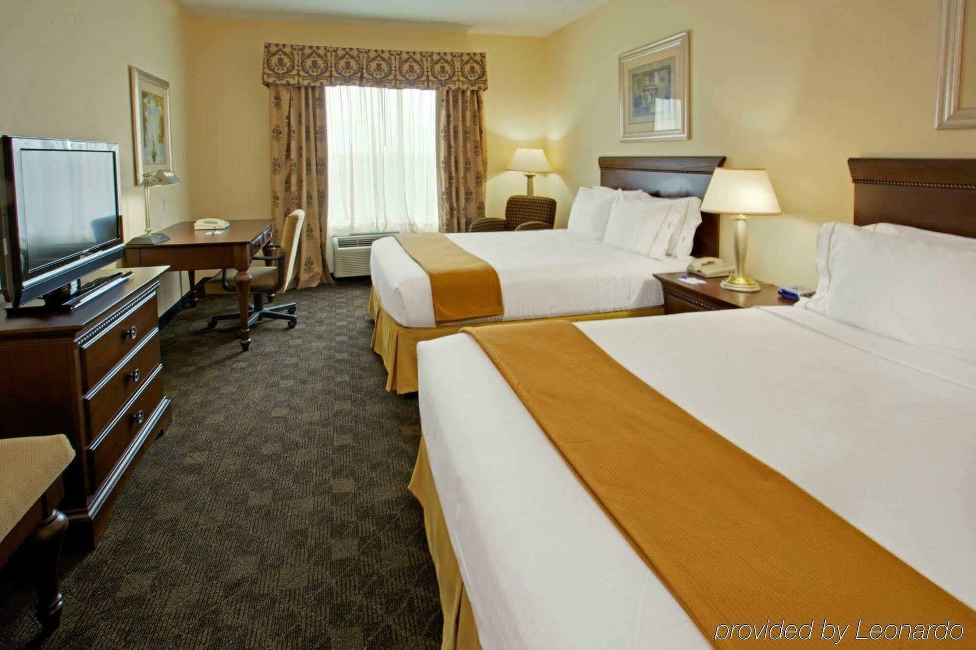 Holiday Inn Express Pearland By Ihg Exterior photo