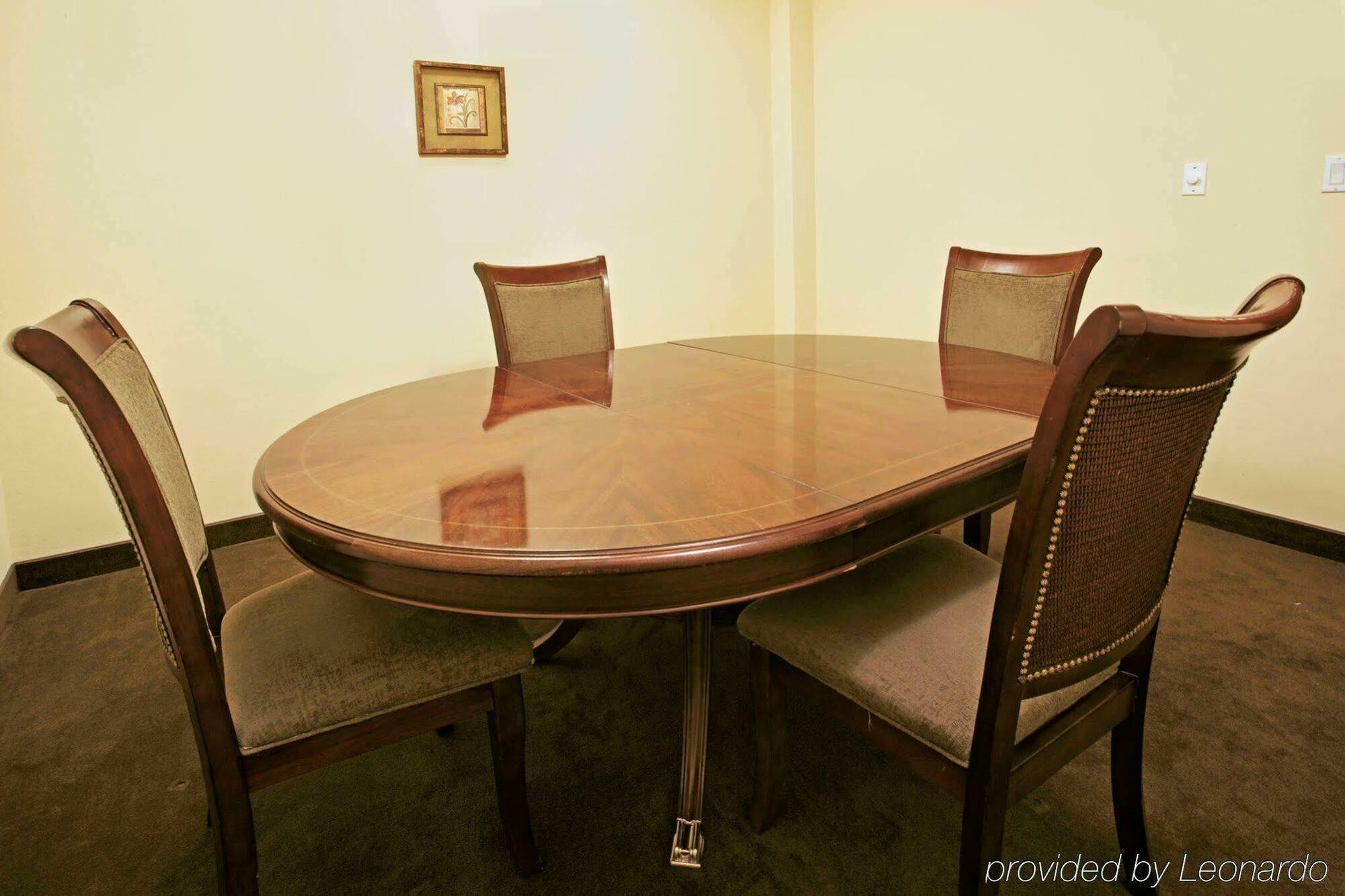 Holiday Inn Express Pearland By Ihg Interior photo